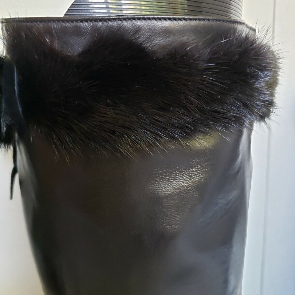 Attilio Giusti Leombruni Black Fur-Trimmed Heeled Boots - Picture 11 of 12